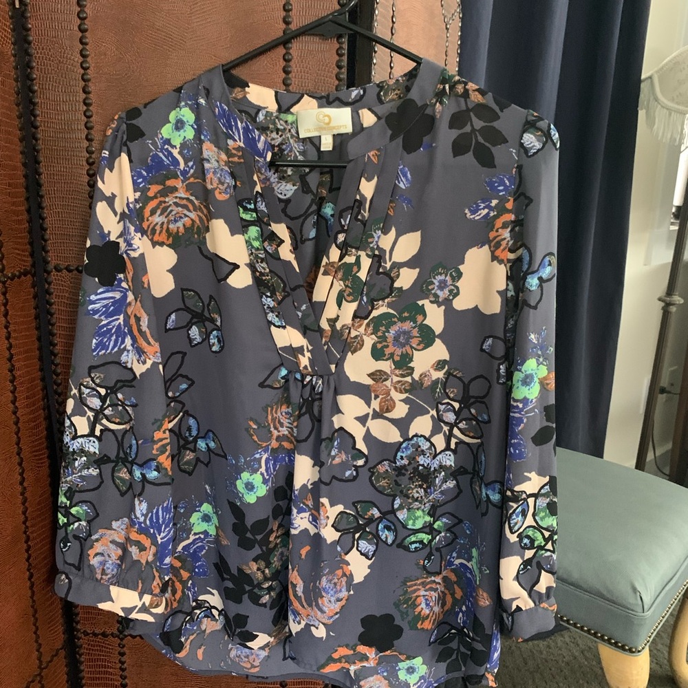 Lightweight blouse.  Size Large.  Like new.